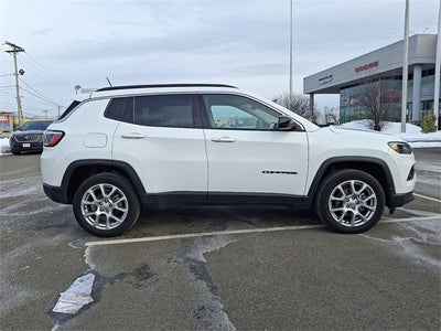 2022 Jeep Compass Latitude Lux