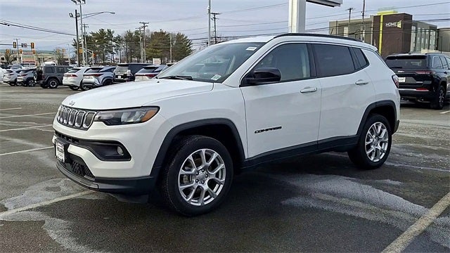 2022 Jeep Compass Latitude Lux