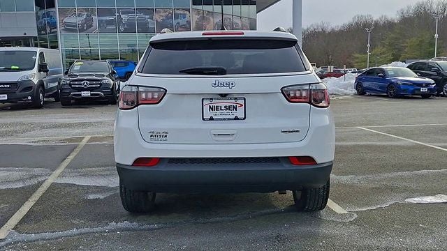 2022 Jeep Compass Latitude Lux