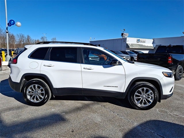 2022 Jeep Cherokee Latitude Lux