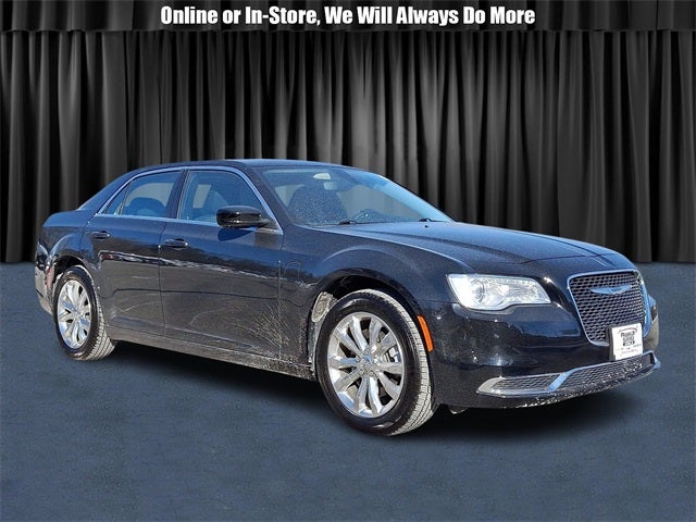 2023 Chrysler 300 Touring