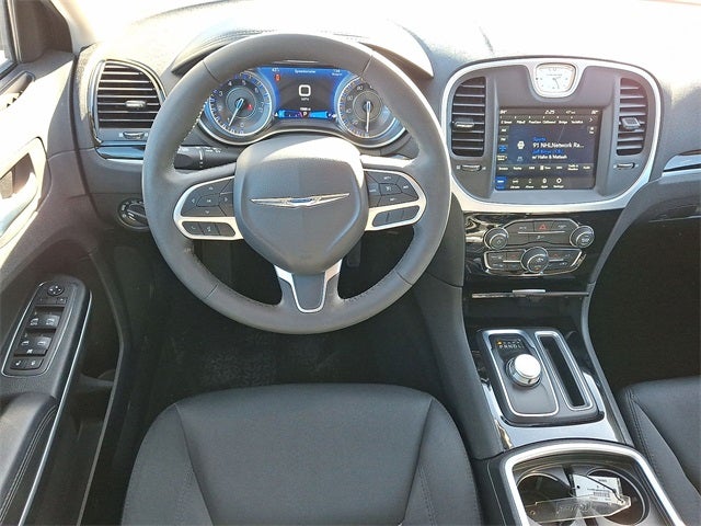 2023 Chrysler 300 Touring
