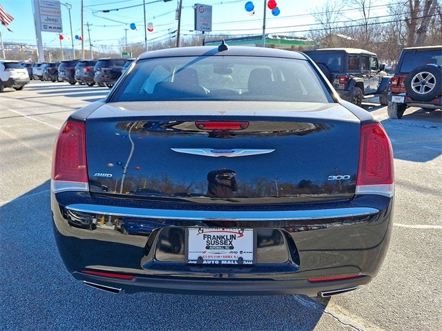 2023 Chrysler 300 Touring