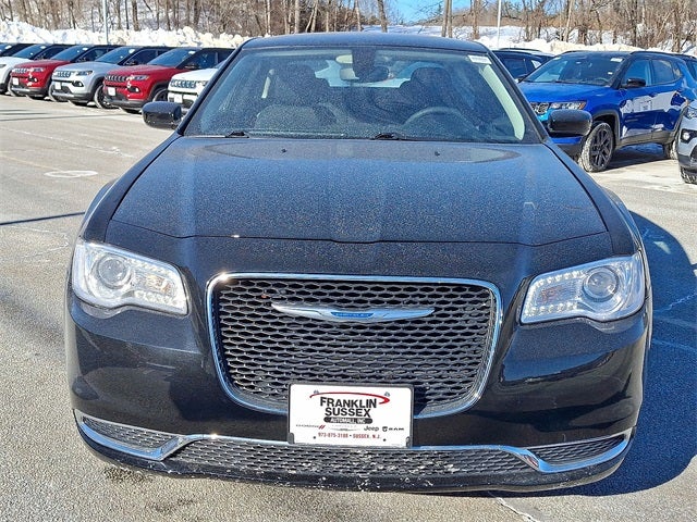2023 Chrysler 300 Touring