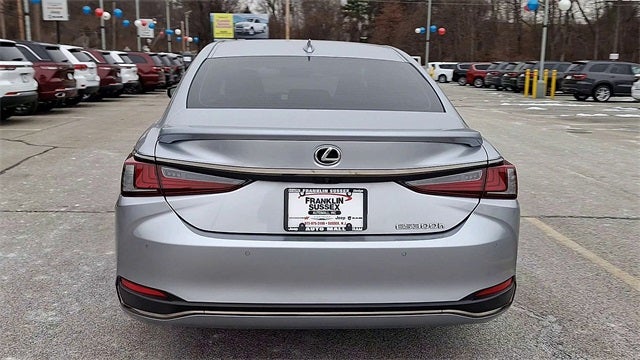 2023 Lexus ES 300h