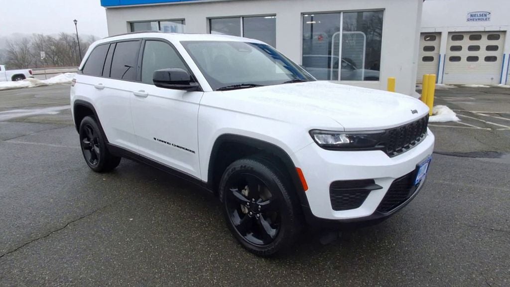 2023 Jeep Grand Cherokee Altitude