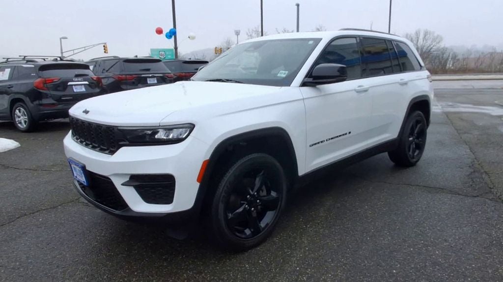 2023 Jeep Grand Cherokee Altitude