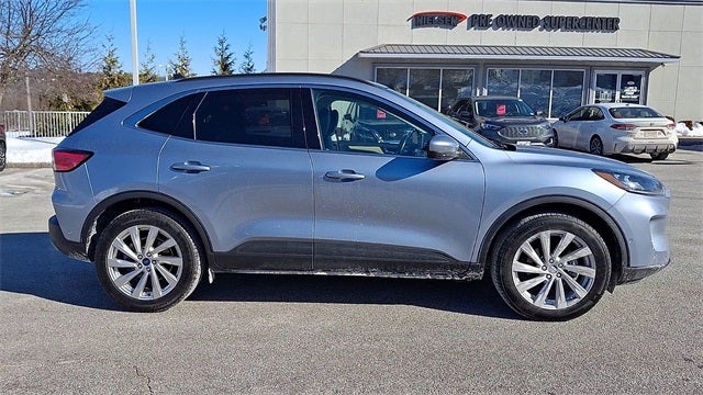 2022 Ford Escape Titanium