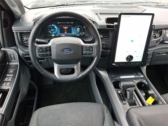 2024 Ford F-150 Lightning Flash