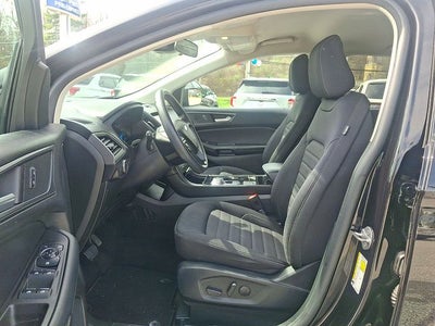2020 Ford Edge SE