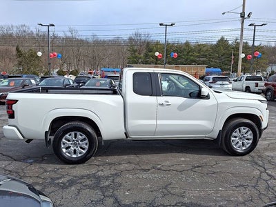 2024 Nissan Frontier SV