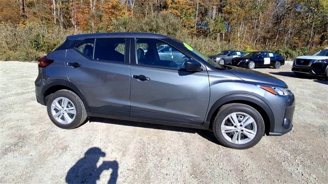 2025 Nissan Kicks Play S
