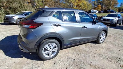2025 Nissan Kicks Play S
