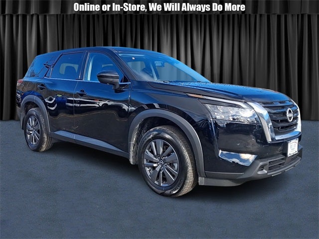 2025 Nissan Pathfinder S