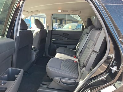 2025 Nissan Pathfinder S