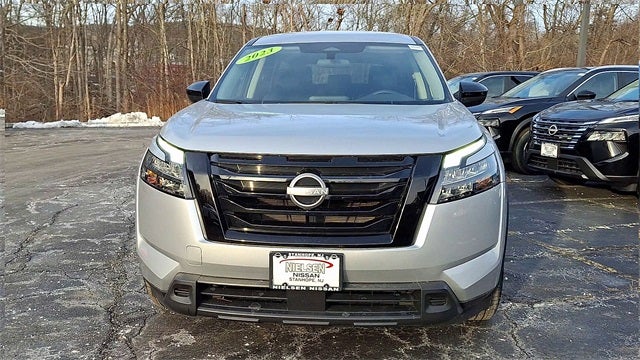 2023 Nissan Pathfinder S
