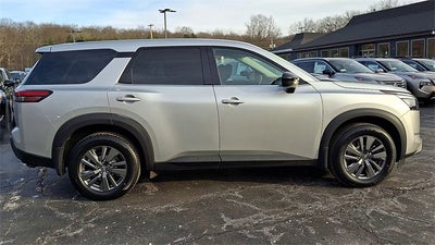 2023 Nissan Pathfinder S