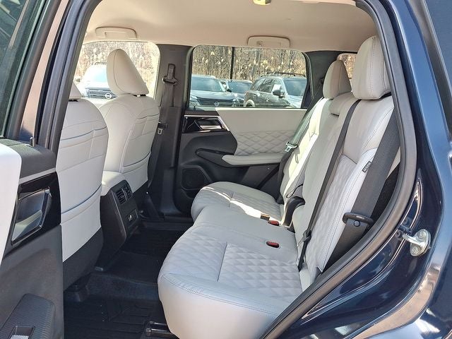 2022 Mitsubishi Outlander SEL