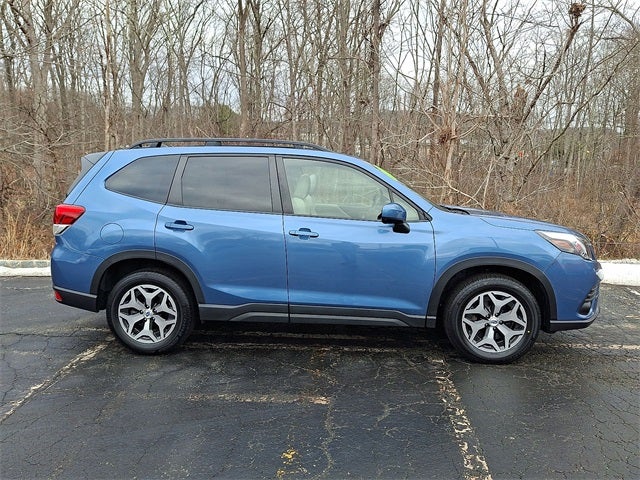 2024 Subaru Forester Premium