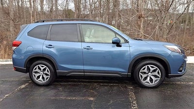 2024 Subaru Forester Premium