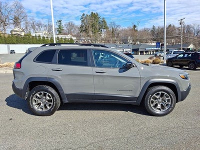 2022 Jeep Cherokee Trailhawk
