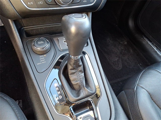 2019 Jeep Cherokee Overland