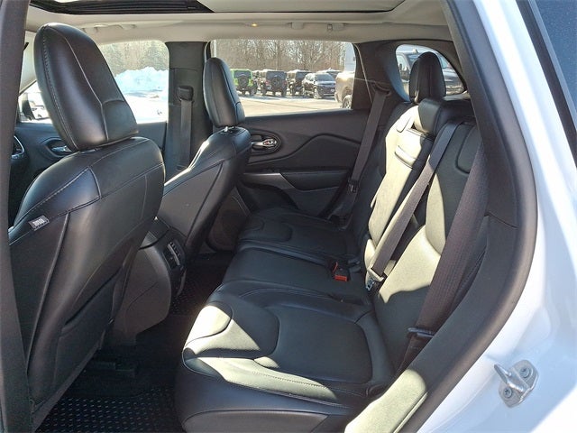 2019 Jeep Cherokee Overland