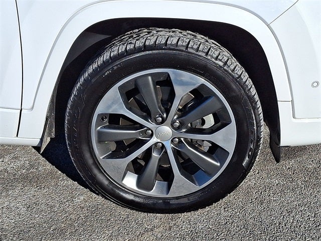 2019 Jeep Cherokee Overland