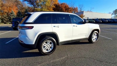 2024 Jeep Grand Cherokee Laredo