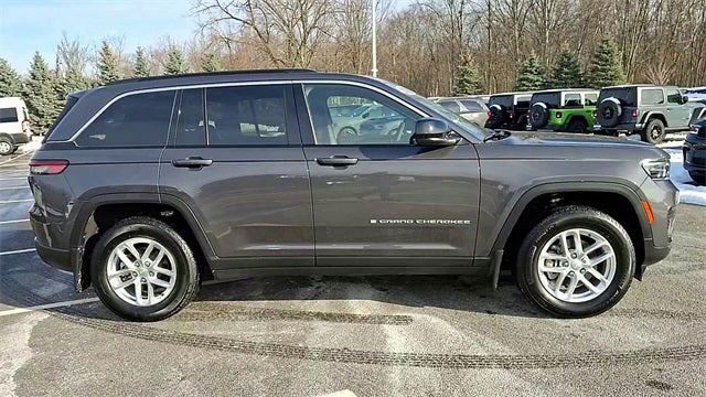 2025 Jeep Grand Cherokee Laredo