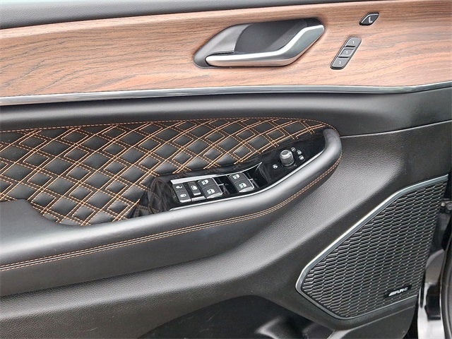 2023 Jeep Grand Cherokee Summit