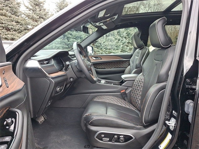 2023 Jeep Grand Cherokee Summit