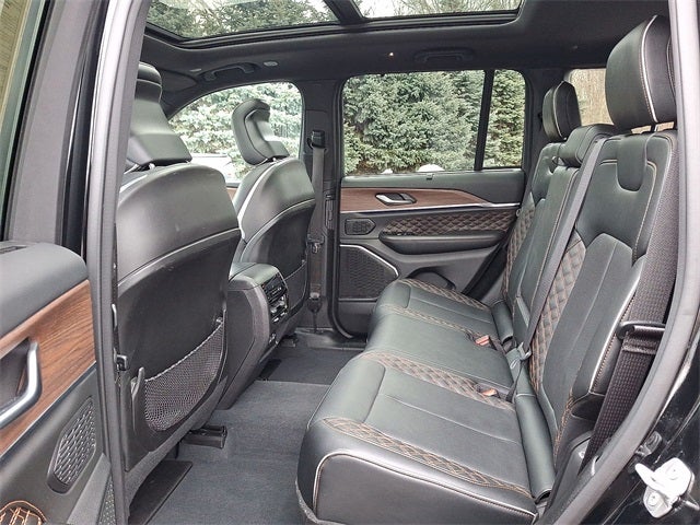 2023 Jeep Grand Cherokee Summit