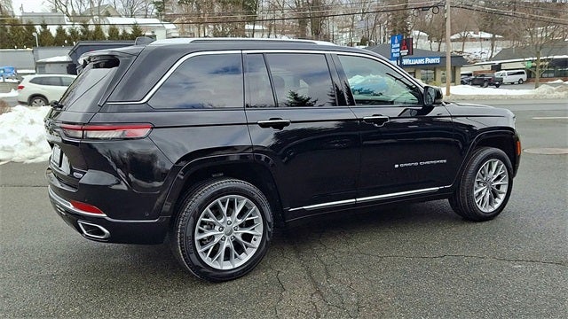 2023 Jeep Grand Cherokee Summit