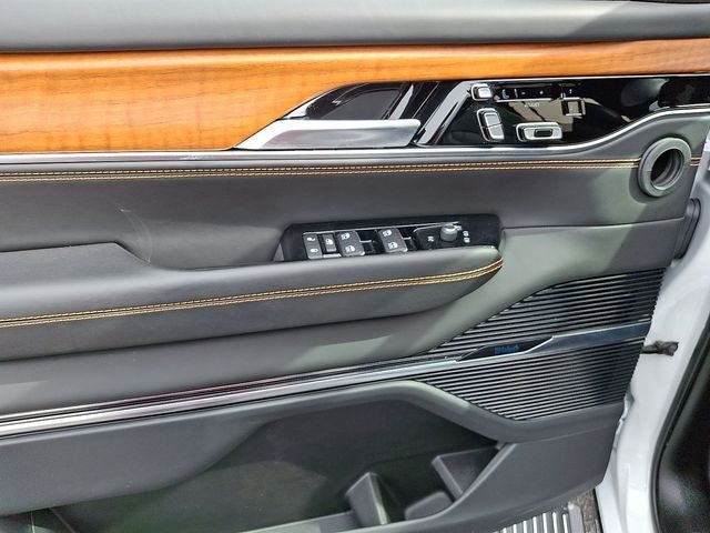 2024 Jeep Grand Wagoneer Series III