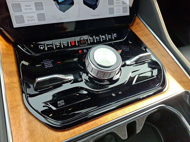 2024 Jeep Grand Wagoneer Series III