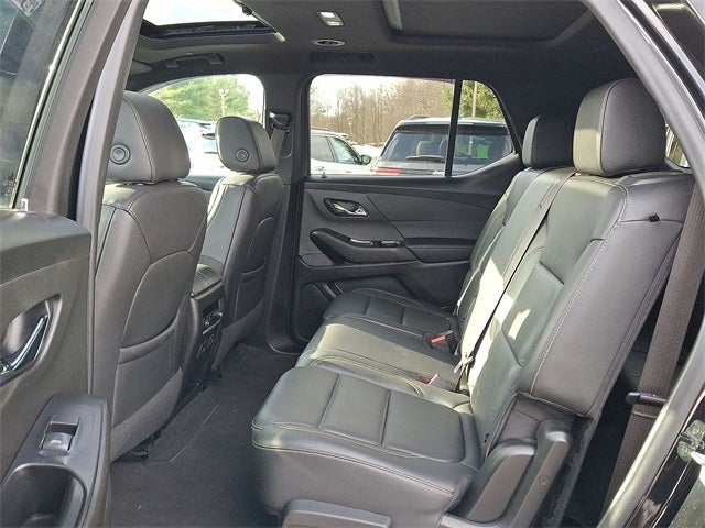 2022 Chevrolet Traverse LT Leather