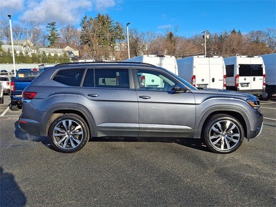 2022 Volkswagen Atlas 3.6L V6 SE w/Technology