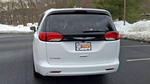 2022 Chrysler Voyager LX