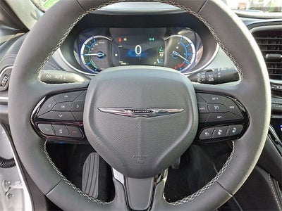 2025 Chrysler Pacifica Hybrid Select