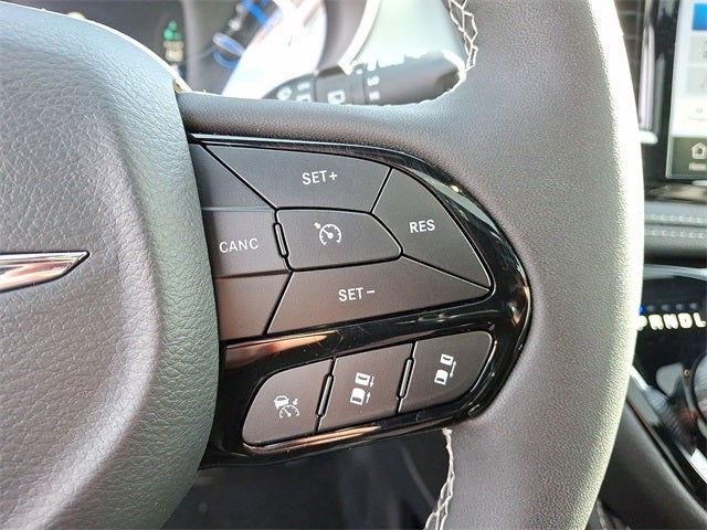 2025 Chrysler Pacifica Hybrid Select