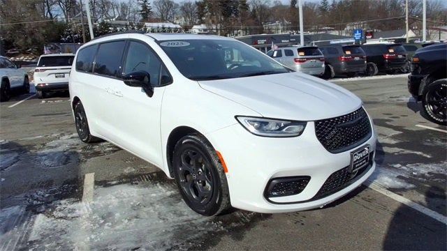 2025 Chrysler Pacifica Hybrid Select