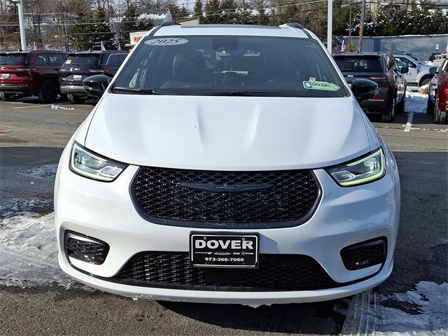 2025 Chrysler Pacifica Hybrid Select