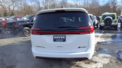 2025 Chrysler Pacifica Hybrid Select