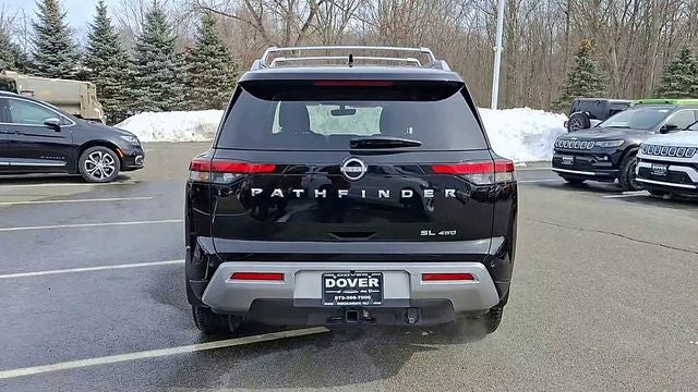 2024 Nissan Pathfinder SL