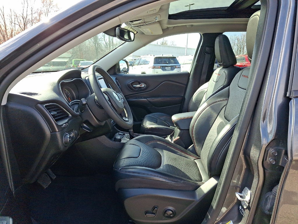 2022 Jeep Cherokee Trailhawk