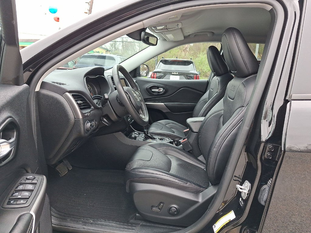 2022 Jeep Cherokee Latitude Lux