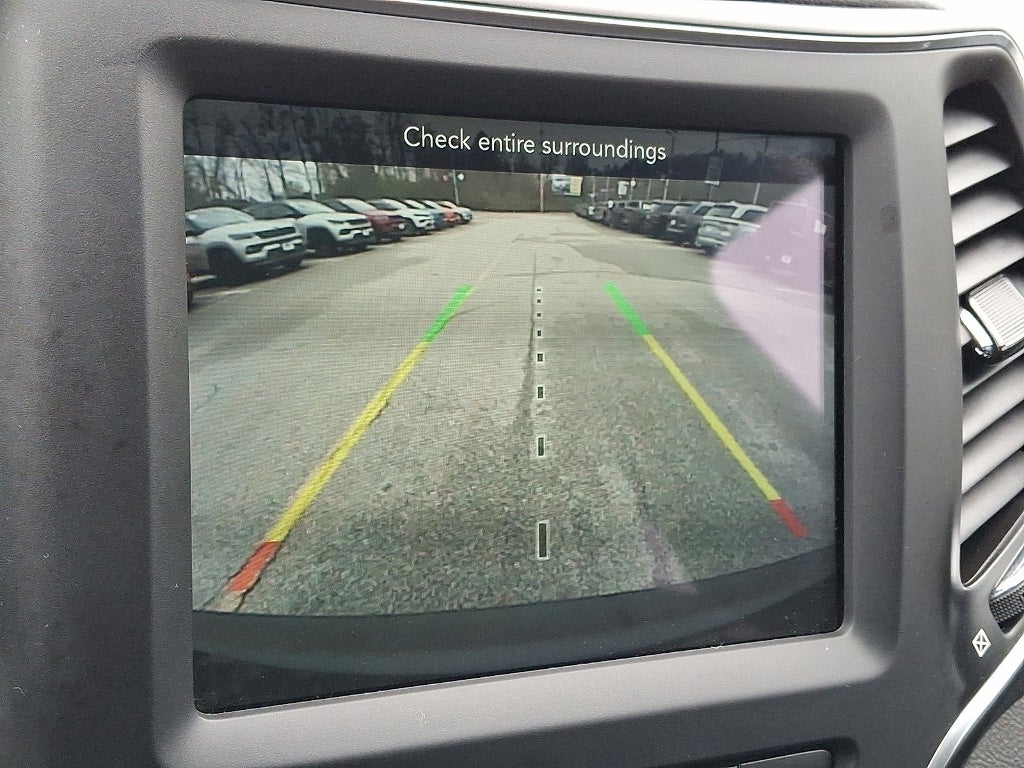 2022 Jeep Cherokee Latitude Lux