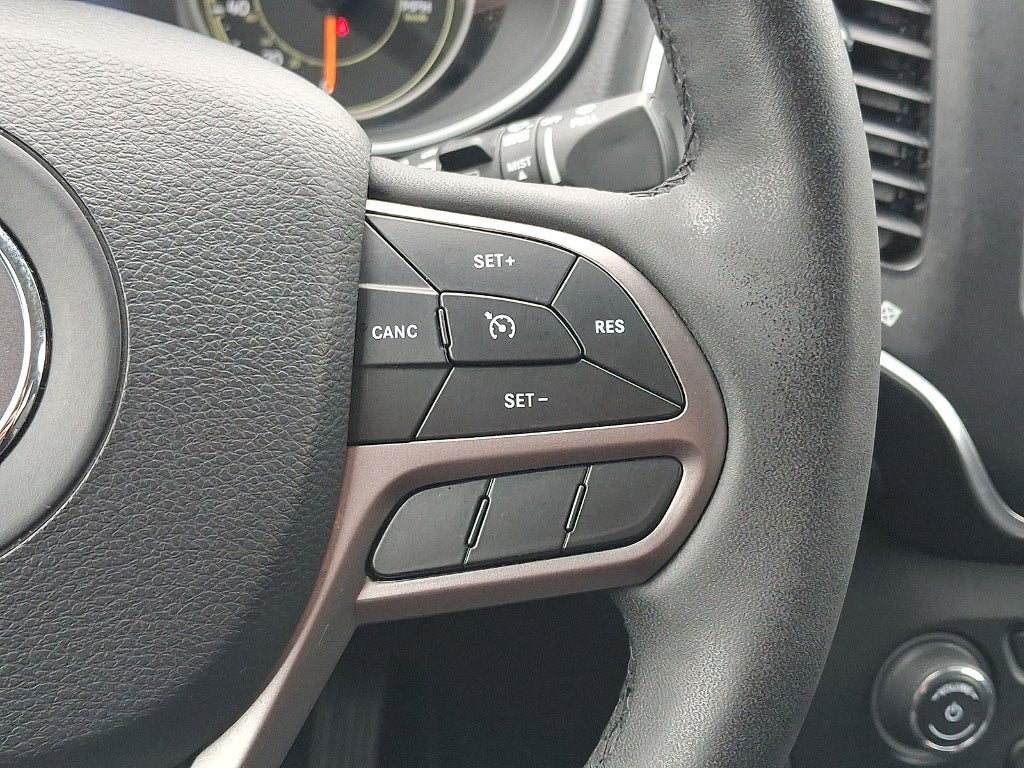 2022 Jeep Cherokee Latitude Lux