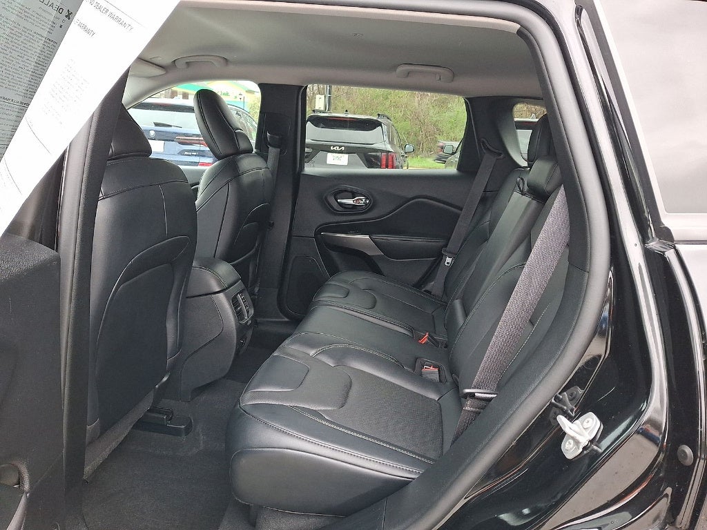 2022 Jeep Cherokee Latitude Lux